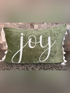 Holiday 'Joy' Decorative Pillow - Green